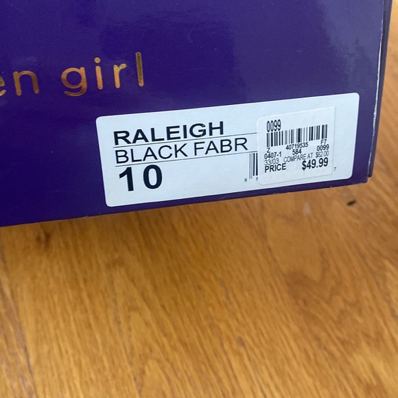 Black madden girl shoes good condition worn once - Picture 3 of 8